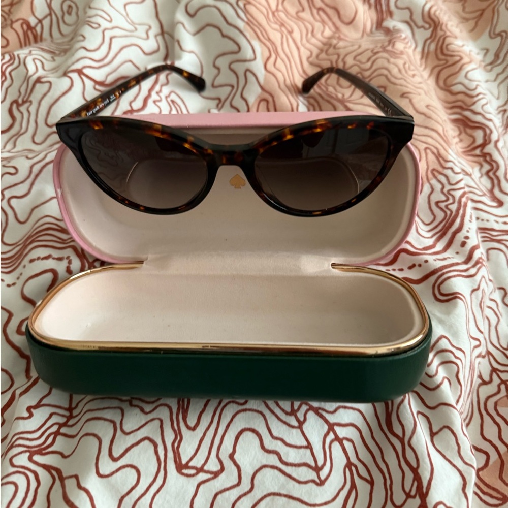 Tortoiseshell Cat-Eye Women's Sunglasses - Brown Lenses